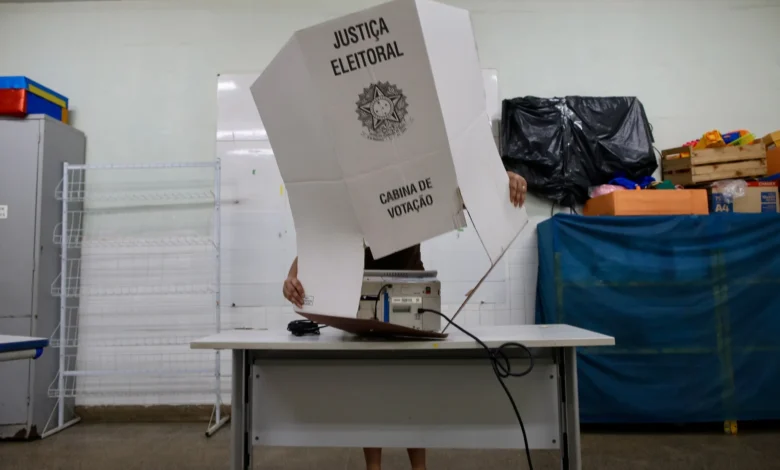 Eleições 2026: humor nas redes sociais acompanha o dia de votação no Brasil