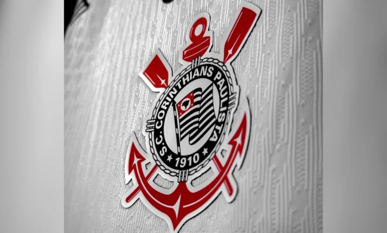 Elenco masculino do corinthians soma três meses sem receber direitos de imagem e enfrenta crise