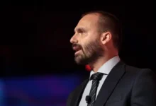 Em vídeo, Eduardo Bolsonaro ataca Tarcísio de Freitas e o chama de tecnocrata de centro