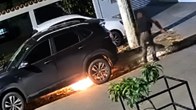 Empresária enfrenta destruição após ex incendiar veículo e loja em Senador Canedo