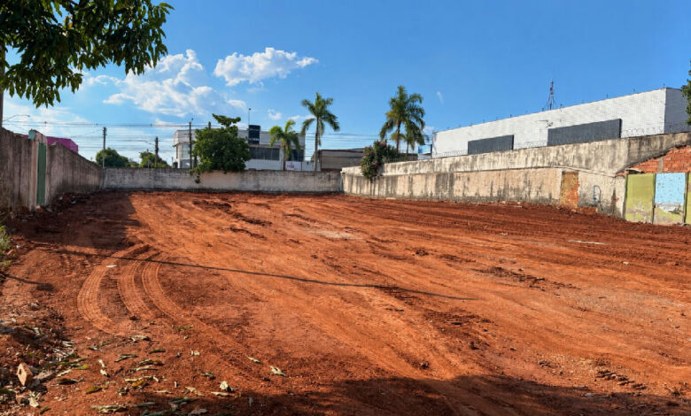 Escola municipal passa por demolição para receber nova sede