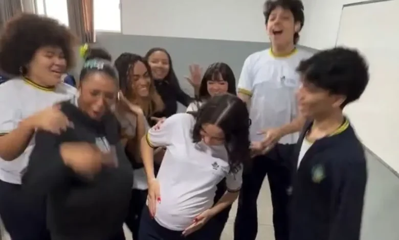 Estudantes de Goiânia realizam trend em homenagem a colega grávida
