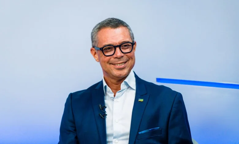 Fábio Mitidieri é reeleito governador de Sergipe no primeiro turno