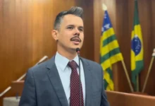 Fabrício Rosa assume mandato na Alego com foco em segurança pública e oposição
