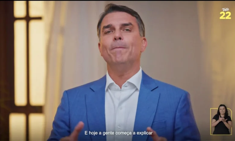 Falha técnica no pool de mídias deixa propaganda de Flávio Bolsonaro sem áudio