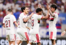 Flamengo vence Bahia e reassume a liderança isolada do Brasileirão
