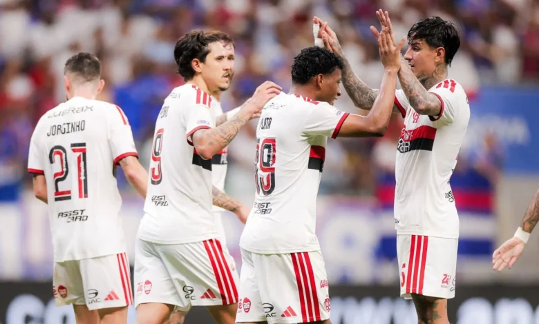 Flamengo vence Bahia e reassume a liderança isolada do Brasileirão