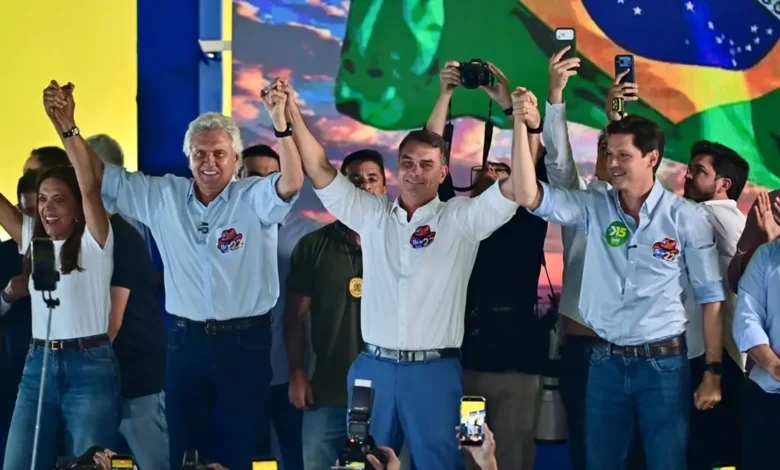 Flávio Bolsonaro defende Caiado como ministro e propõe endurecimento penal