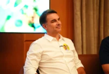 Flávio Bolsonaro desiste de debate na Band e mantém incerteza sobre presença na Globo
