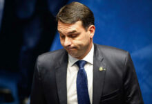 Flávio Bolsonaro promete adesão ao Escudo das Américas e tropas dos EUA no país
