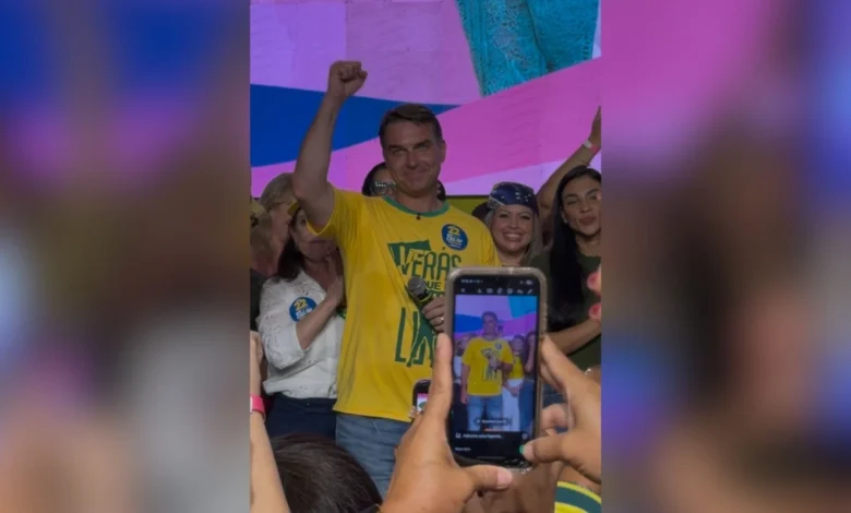 Flávio Bolsonaro propõe crédito e creches na Casa da Mulher Brasileira