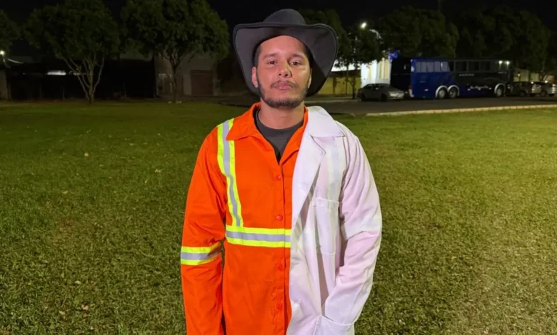 Gari da Comurg conquista diploma de enfermagem aos 36 anos em Goiânia
