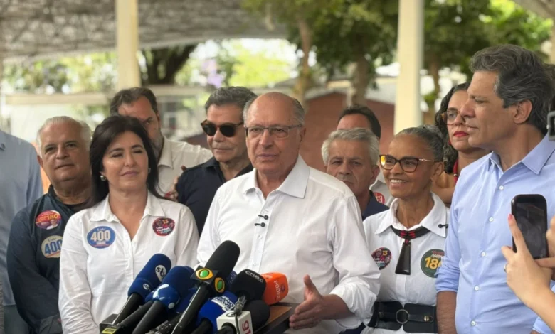 Geraldo Alckmin vota em São Paulo e critica defensores de regimes autoritários