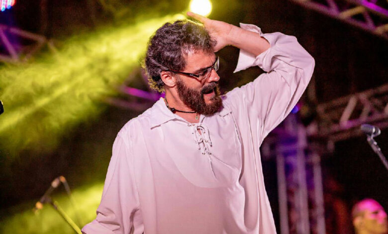 Goiânia celebra legado de Renato Russo com tributo especial à Legião Urbana