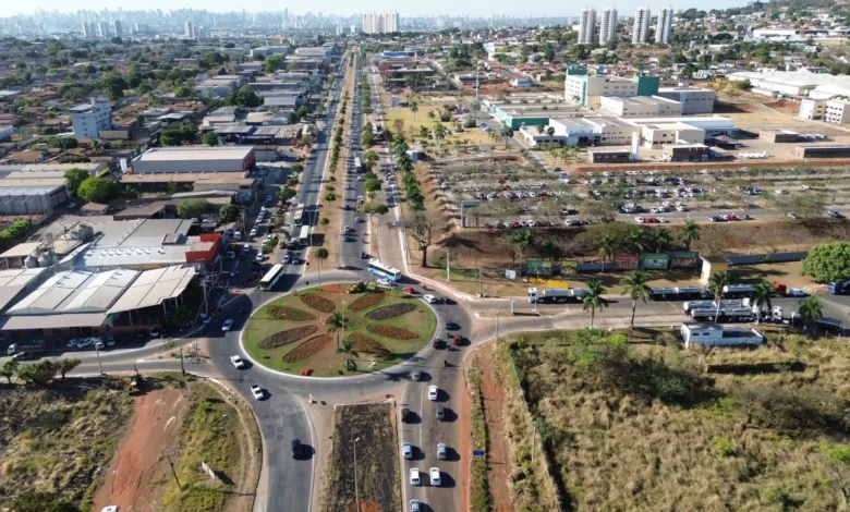 Goiânia inaugura nova rotatória do Hugol e atinge meta de 500 km de asfalto