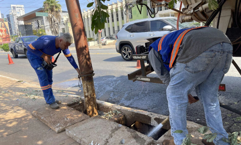 Goiânia intensifica limpeza de galerias pluviais para prevenir alagamentos