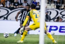 Goiás domina o primeiro tempo contra o Ceará, mas placar permanece zerado