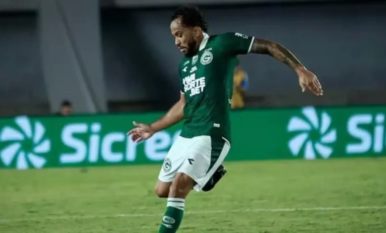 Goiás domina Operário-pr com golaços e persegue vaga no G-6