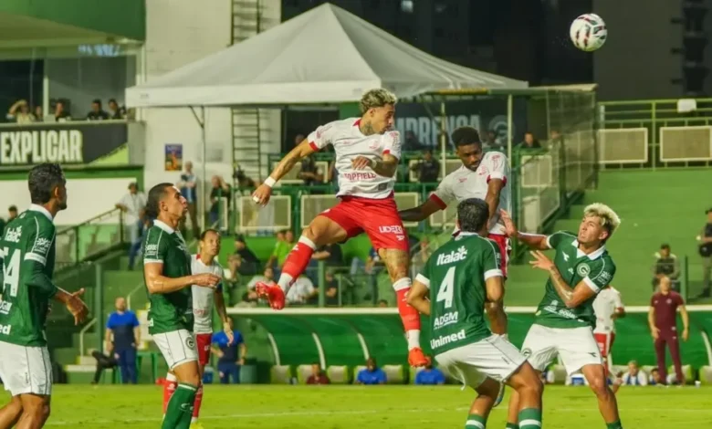 Goiás empata com o Náutico e complica caminhada na reta final