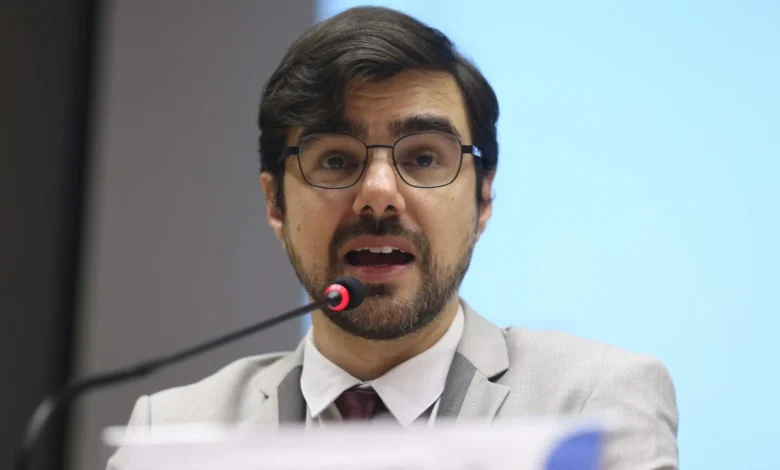 Guilherme Mello aponta riscos e classifica plano econômico de Flávio como recessivo