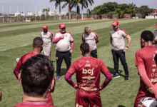 Guto Ferreira define escalação do Vila Nova para confronto decisivo contra o São Bernardo