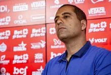 Hugo Bravo denuncia Vagas direcionadas e prejuízos ao Vila na Série B
