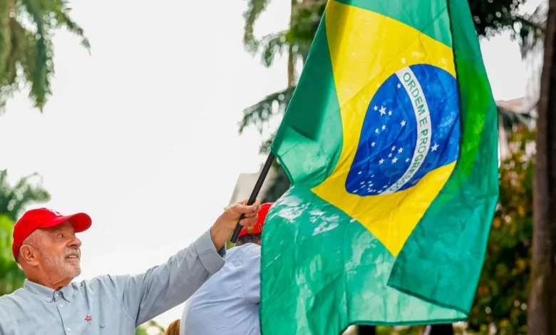 Ícones da MPB unem forças em jingle pela reeleição de Lula