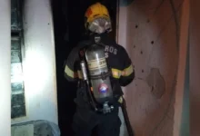 Incêndio destrói residência durante a madrugada e mobiliza bombeiros