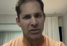 Influenciador se retrata na internet após acordo judicial com prefeito