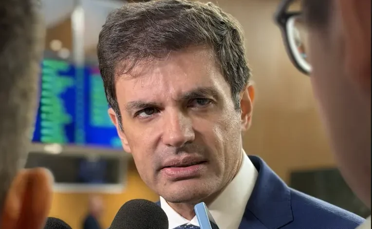 Issy Quinan descarta candidatura à presidência da Alego e defende consenso