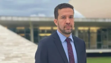 Janones celebra reativação de canal de apoio a Lula após decisão do TSE