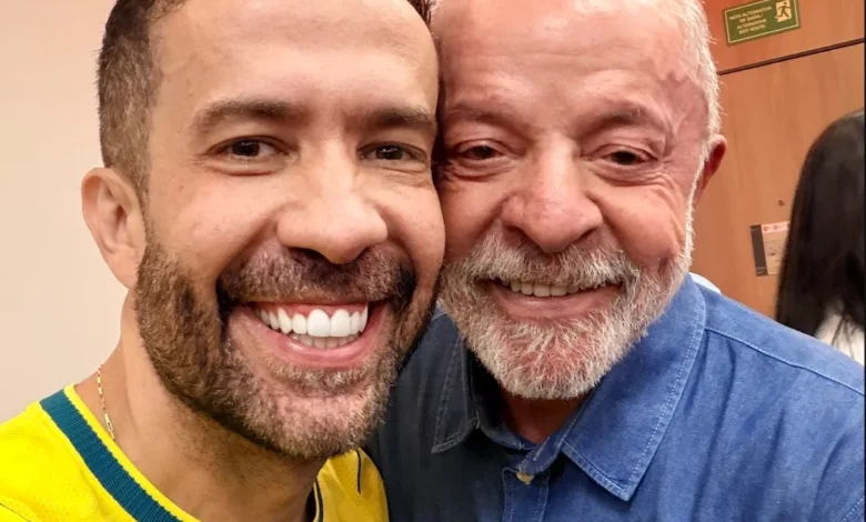Janones critica esquerda por disputa em torno da reeleição de Lula
