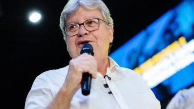João Azevêdo lidera intenções de voto para o Senado na Paraíba