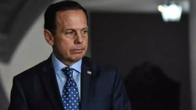 João doria sinaliza voto em flávio bolsonaro e surpreende cenário político