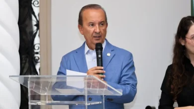Jorginho Mello garante novo mandato em Santa Catarina com vitória expressiva no primeiro turno