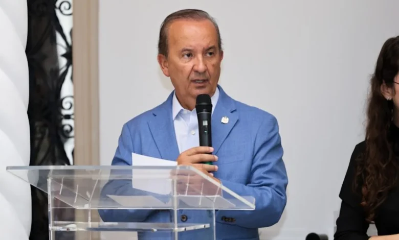 Jorginho Mello garante novo mandato em Santa Catarina com vitória expressiva no primeiro turno
