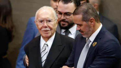 José Sarney apresenta evolução clínica positiva após cirurgia abdominal