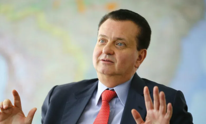 Kassab projeta estabilidade institucional em eventual vitória de Flávio Bolsonaro