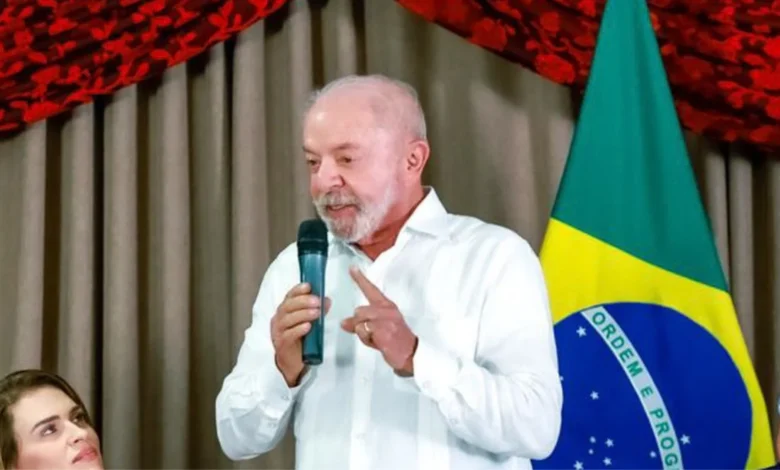 Lula adota estratégia de selfies e reforça campanha digital no segundo turno