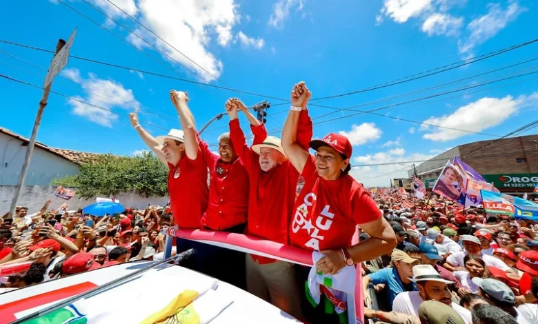 Lula alerta para risco de cortes em programas sociais durante campanha em Natal