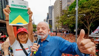 Lula anuncia recurso judicial contra suspensão do canal Exército do Lula pelo TSE