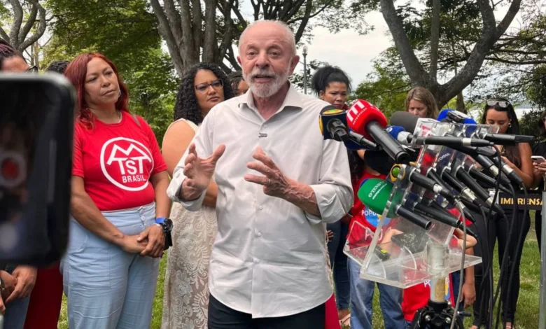 Lula critica atuação do TSE e defende neutralidade de Nunes Marques