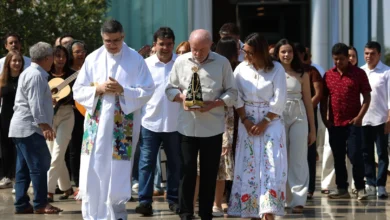Lula defende respeito à fé em missa de Nossa Senhora Aparecida no Alvorada