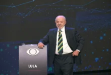 Lula destaca salto econômico e defende empresas estatais fortes em debate