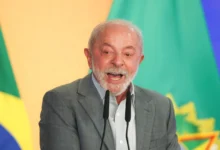 Lula intensifica críticas à oposição e busca eleitores indecisos