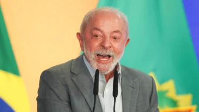 Lula intensifica críticas à oposição e busca eleitores indecisos