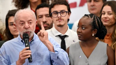 Lula pressiona Flávio Bolsonaro por fim da escala 6x1 e endurece discurso sobre segurança