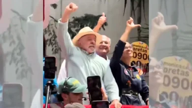 Lula viraliza nas redes sociais após pular durante ato de campanha em São Paulo