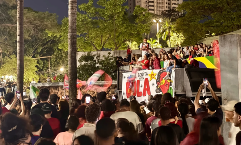 Manifestação em Goiânia reúne apoiadores de Lula e defende fim da escala 6x1