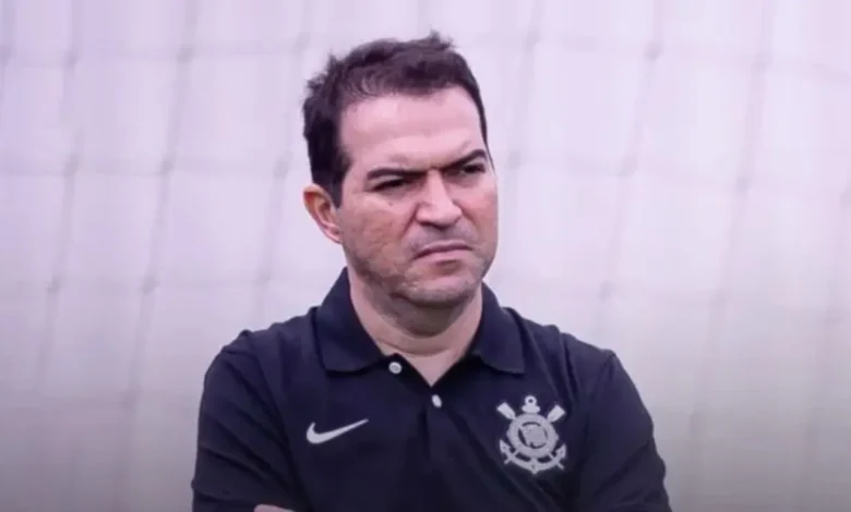 Marcelo Paz é demitido pelo Corinthians nesta segunda-feira em meio a crise institucional